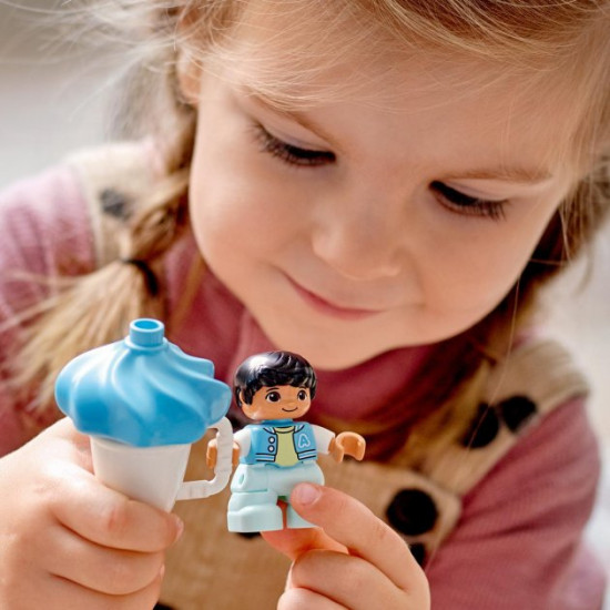 Конструктор LEGO DUPLO Парк розваг 95 деталей (10956) Конструктор LEGO DUPLO Парк розваг 95 деталей (10956)