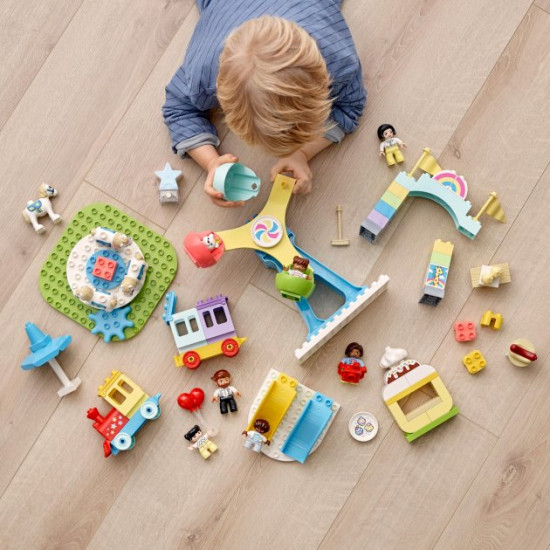 Конструктор LEGO DUPLO Парк розваг 95 деталей (10956) Конструктор LEGO DUPLO Парк розваг 95 деталей (10956)