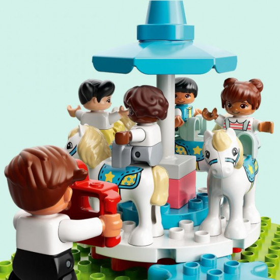 Конструктор LEGO DUPLO Парк розваг 95 деталей (10956) Конструктор LEGO DUPLO Парк розваг 95 деталей (10956)