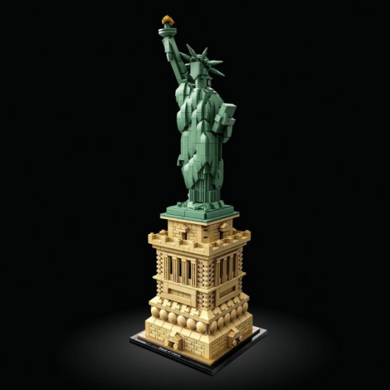Конструктор LEGO Architecture Статуя Свободы 1685 деталей (21042) (5702016111859) Конструктор LEGO Architecture Статуя Свободы 1685 деталей (21042) (5702016111859)