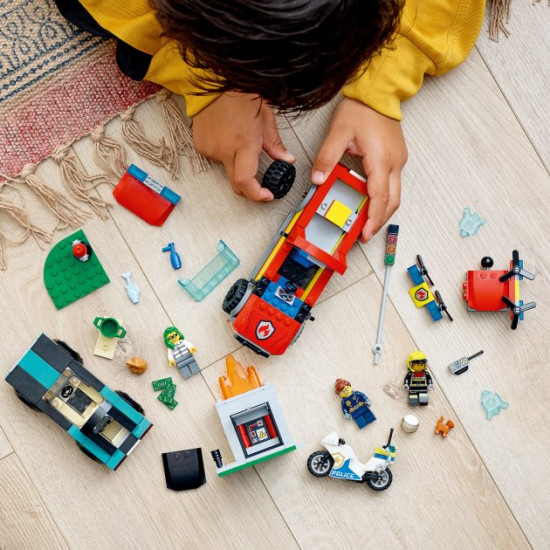 Конструктор LEGO City Пожежна рятувальна служба та поліцейське переслідування 295 деталей (60319) Конструктор LEGO City Пожежна рятувальна служба та поліцейське переслідування 295 деталей (60319)