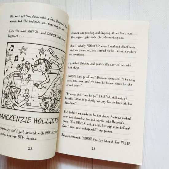  Детская книга на английском Dork Diaries. Pop Star - R.R. Russel Б/У