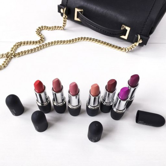 Матовая помада для губ Hean Mattense Lipstick 400 Royal Red, 4.5 г
Матовая помада для губ Hean Mattense Lipstick 400 Royal Red, 4.5 г