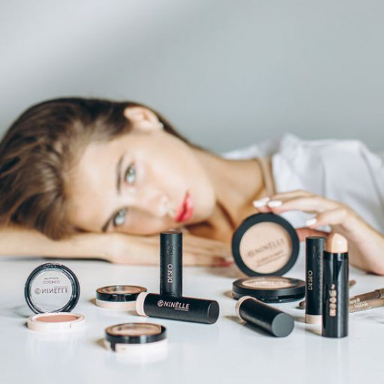 Матовая помада для губ Ninelle Deseo Glossy Matte Lipstick 402, 4.4 г
Матовая помада для губ Ninelle Deseo Glossy Matte Lipstick 402, 4.4 г