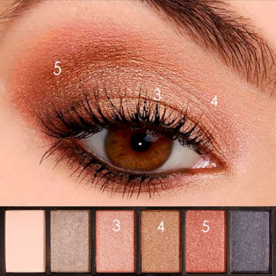 Палетка теней для век Focallure Smokey Eyeshadow Palette 06, 8 г
Палетка теней для век Focallure Smokey Eyeshadow Palette 06, 8 г